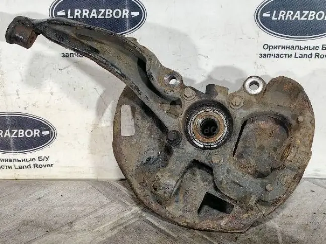 Кулак передний правый Range Rover Sport L320 09-13