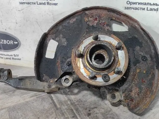 Кулак передний правый Range Rover Sport L320 09-13