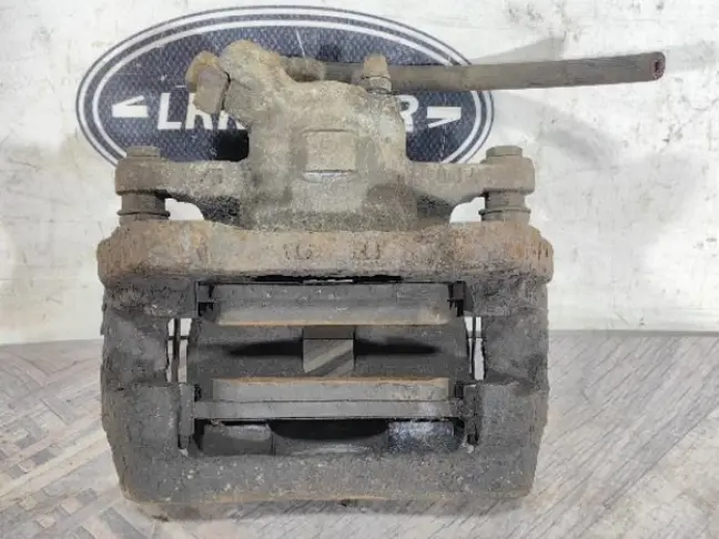 Суппорт левый задний Land Rover Sport L320