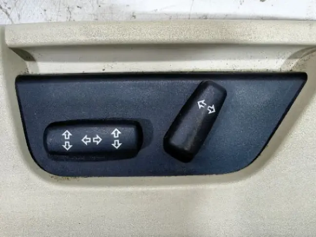 Накладка сидения левая Sport L320 05-09