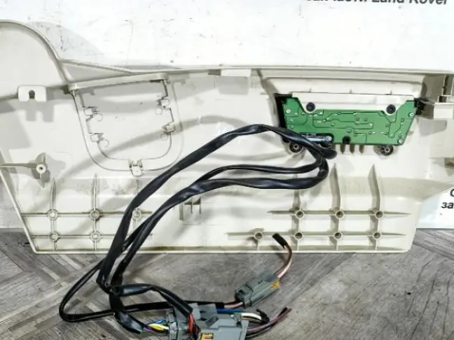 Накладка сидения левая Sport L320 05-09