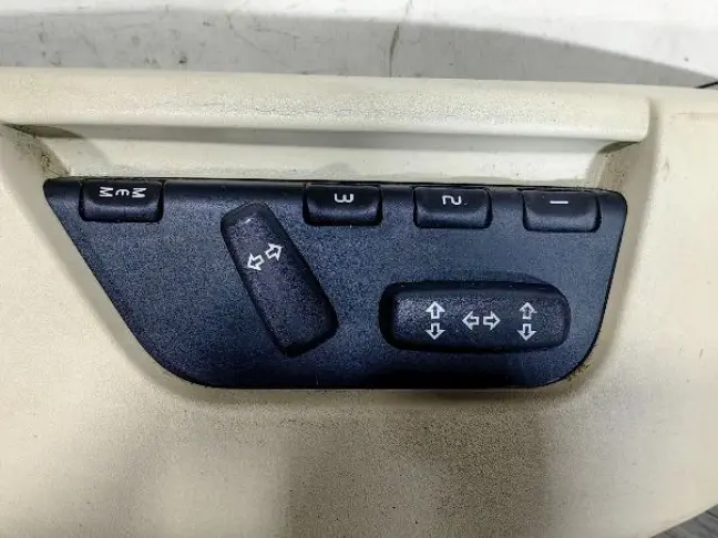 Накладка сидения правая Sport L320 05-09