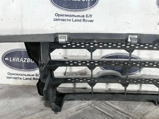 Решетка радиатора Range Rover Sport L320