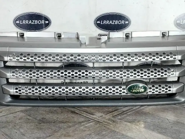 Решетка радиатора Range Rover Sport L320