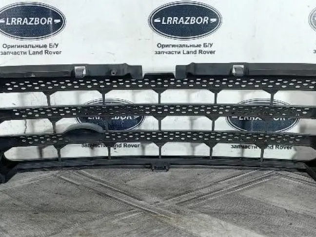 Решетка радиатора Range Rover Sport L320