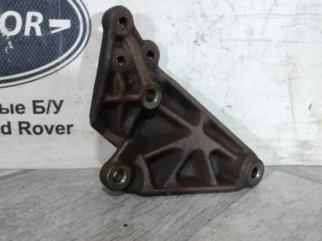 Кронштейн правой турбин Range Rover L320 05-09 3.6