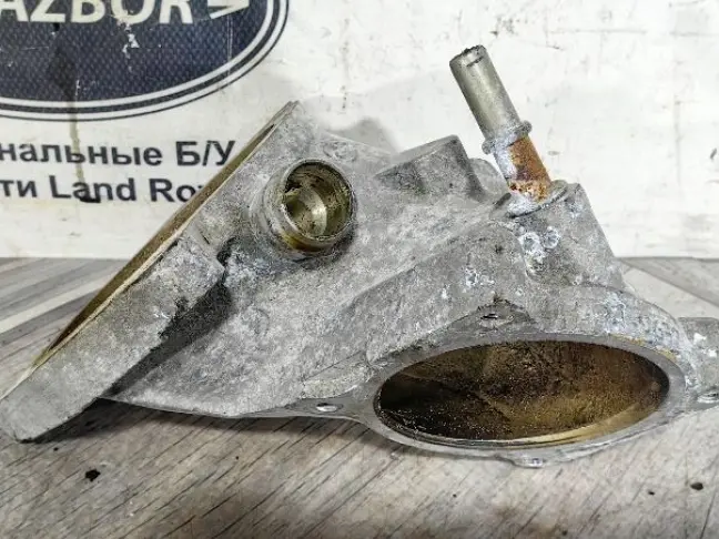 Патрубок коллектора Range Rover Sport L320 4.4