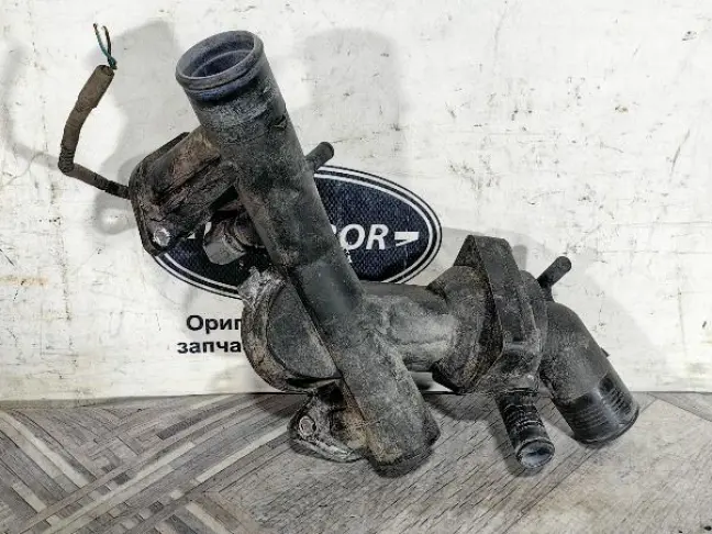 Термостат в сборе Discovery 3 L319 05-09 4.4