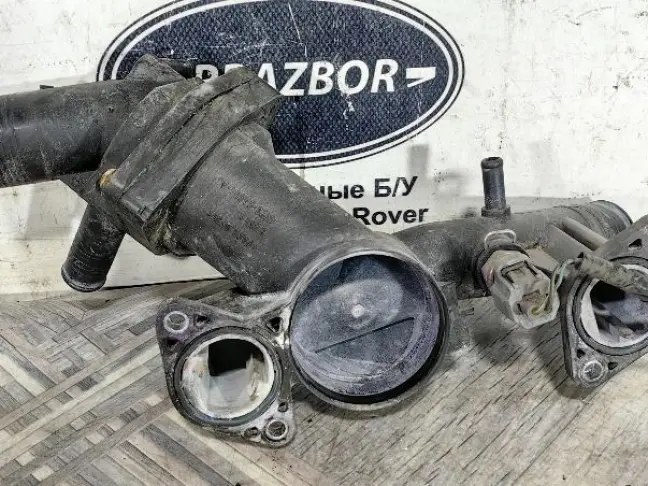 Термостат в сборе Discovery 3 L319 05-09 4.4