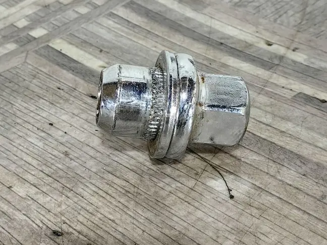 Гайка колеса Land Rover Range Rover L322 L320