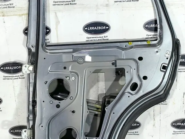 Дверь задняя правая Range Rover Sport L320 05-12