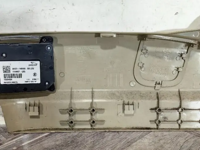 Накладка сидения правая Sport L320 09-13