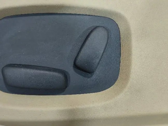 Накладка сидения левая Sport L320 09-13