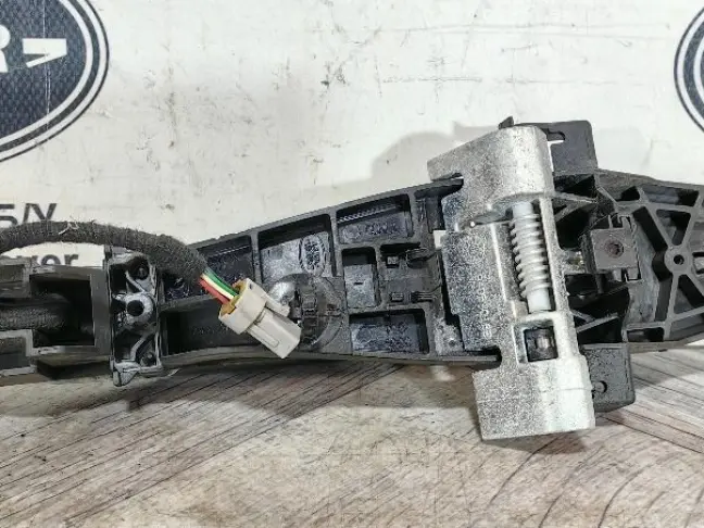 Ручка двери задняя левая Range Rover Sport L320