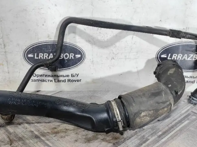 Патрубок турбины левый Range Rover Sport 3.0
