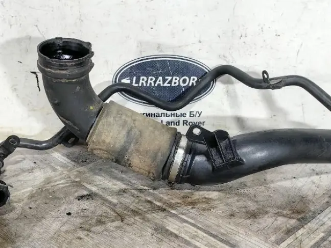 Патрубок турбины левый Range Rover Sport 3.0