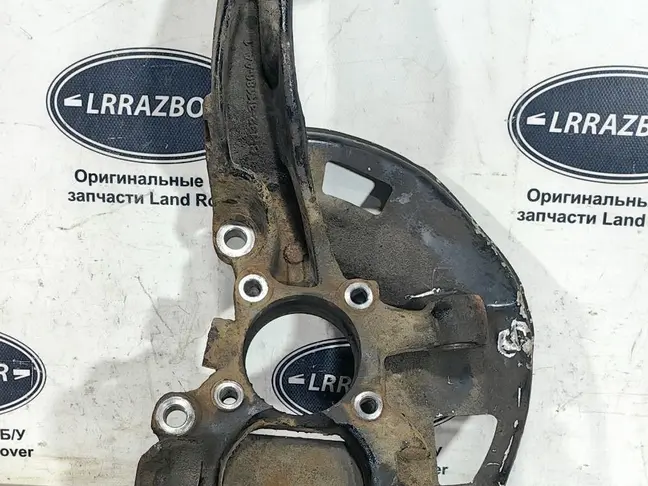 Кулак передний левый  Range Rover Sport L320 09-13