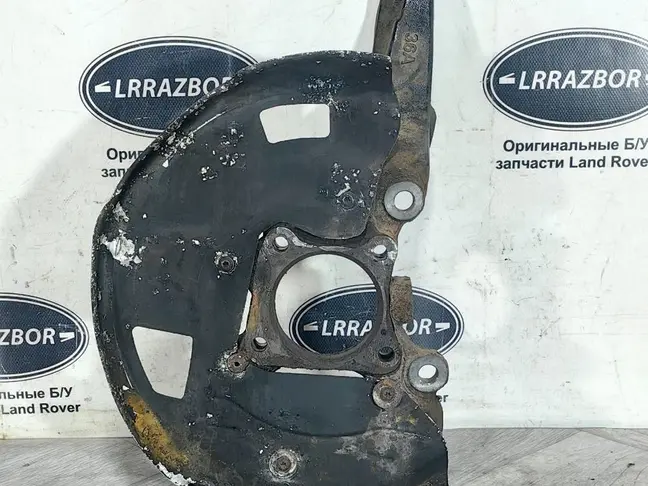 Кулак передний левый  Range Rover Sport L320 09-13