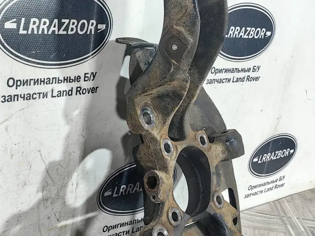 Кулак передний левый  Range Rover Sport L320 09-13