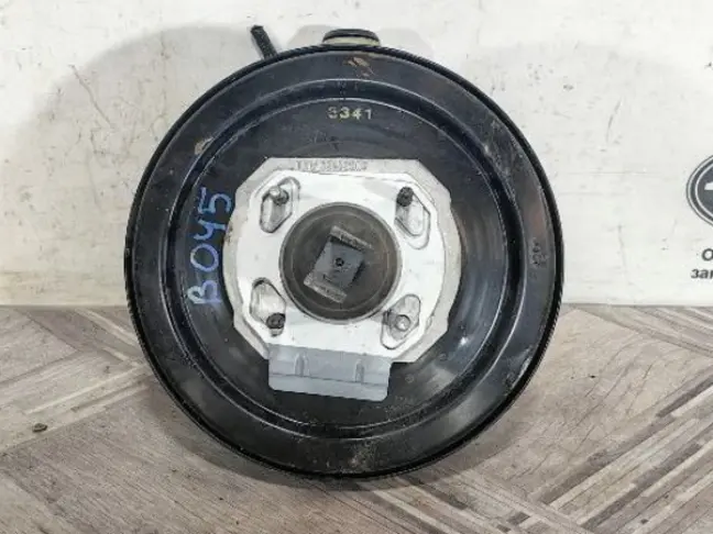 Вакуумник тормозной DISCOVERY 4 L319 09-12 3.0