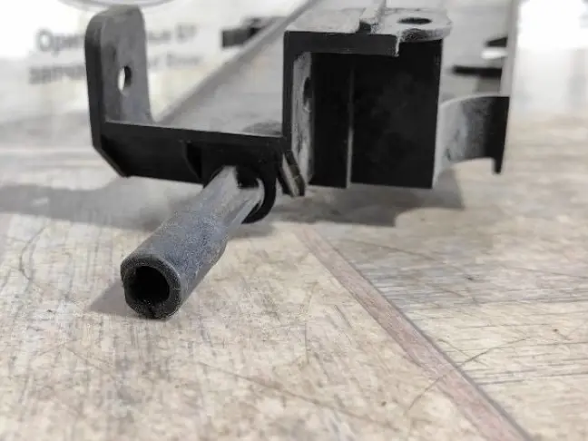 Кронштейн радиатора Range Rover Sport L320 3.6