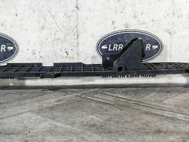 Кронштейн радиатора Range Rover Sport L320 3.6