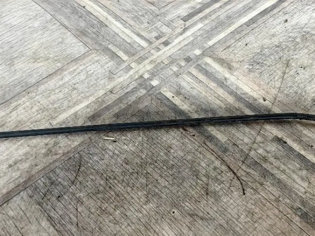 Трос капота средний Range Rover 3 L322 02-12