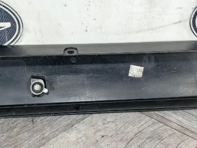 Молдинг стойки левый Range Rover L322 02-12