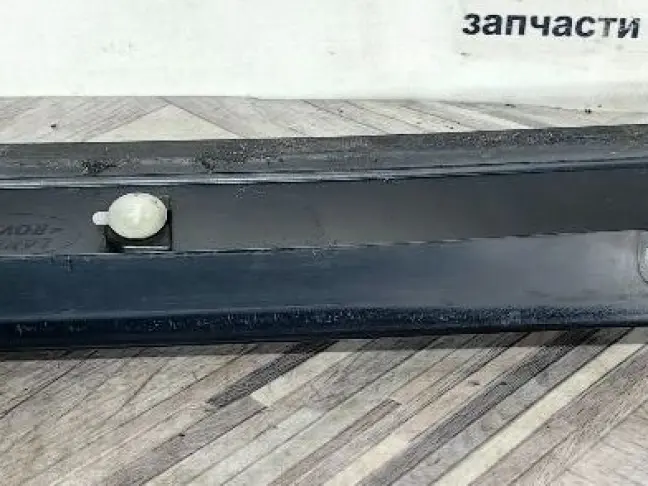 Молдинг стойки левый Range Rover L322 02-12