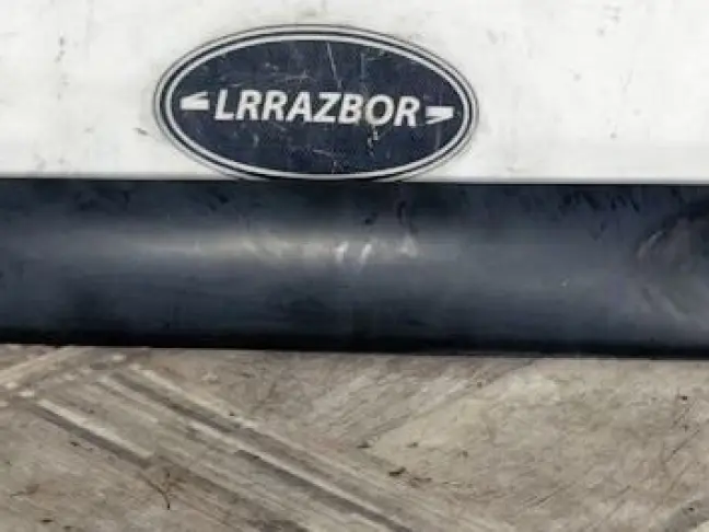 Молдинг стойки левый Range Rover L322 02-12