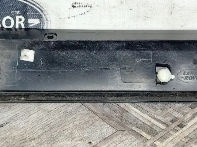 Молдинг стойки левый Range Rover L322 02-12
