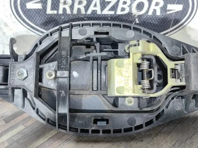 Ручка двери передняя правая Range Rover L322