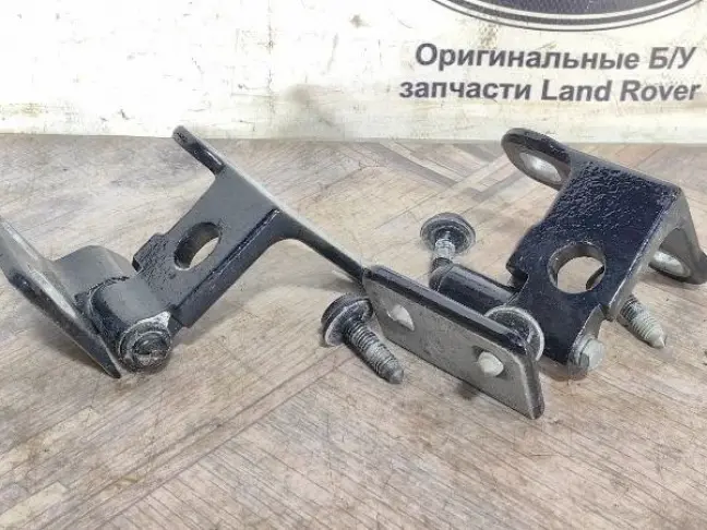 Петли двери задняя левая Range Rover 3 L322 02-12