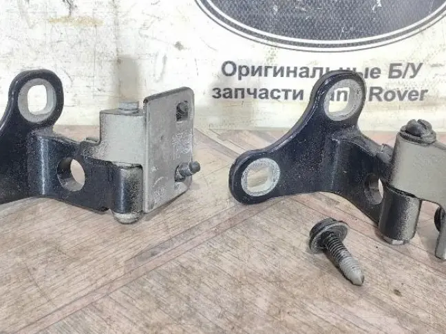 Петли двери задняя левая Range Rover 3 L322 02-12