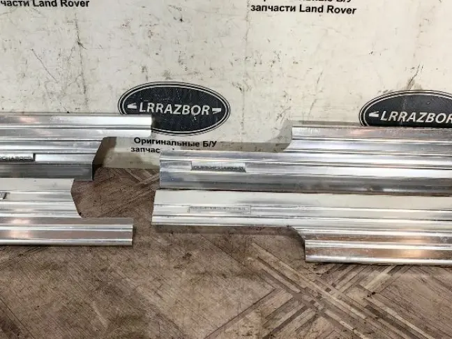 Молдинг порогов салонный Range Rover L322