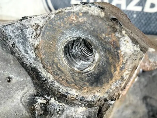 Суппорт правый передний Range Rover 3 L322 4 порш