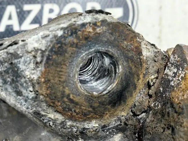 Суппорт правый передний Range Rover 3 L322 4 порш