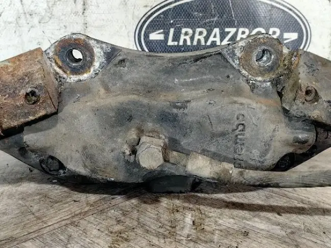 Суппорт правый передний Range Rover 3 L322 4 порш