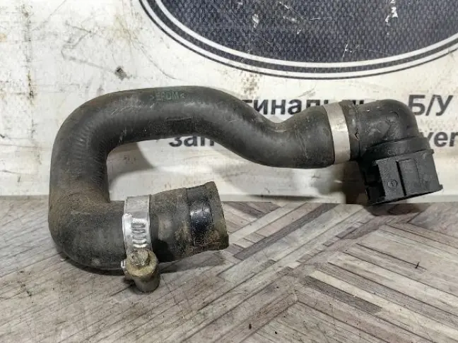 Патрубок системы охлаждения Range Rover L322 02-06