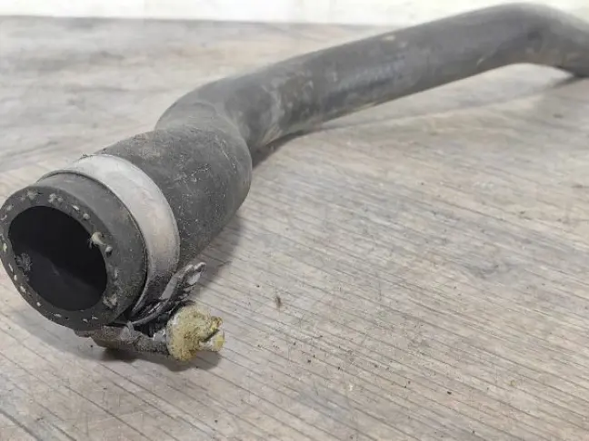 Патрубок системы охлаждения Range Rover L322 02-06