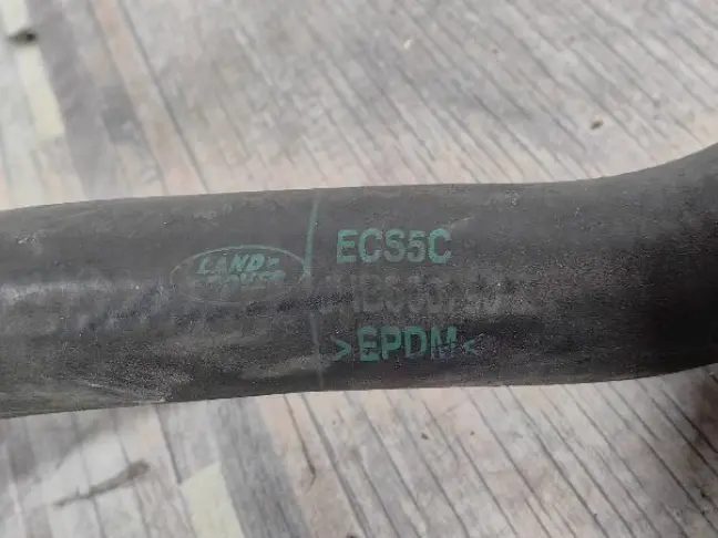 Патрубок системы охлаждения Range Rover L322 02-06