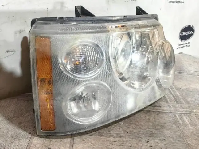 Фара правая Range Rover 3 L322 2005-2009 ксенон