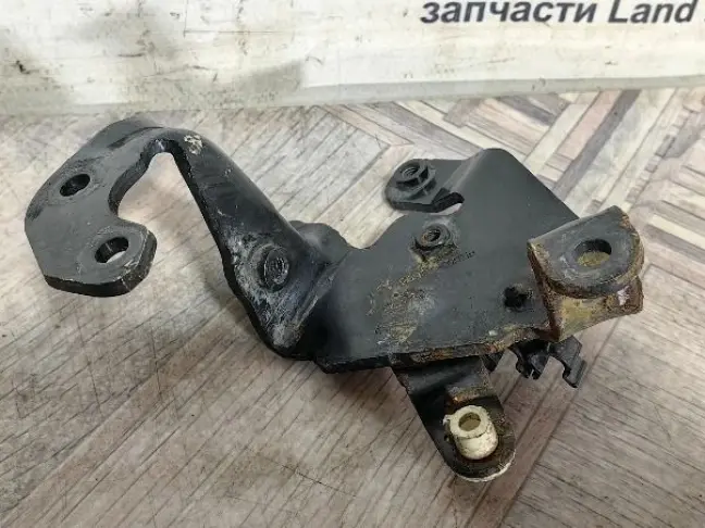 Кронштейн передний DISCOVERY 4 L319 3.0 306DT
