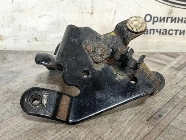 Кронштейн передний DISCOVERY 4 L319 3.0 306DT