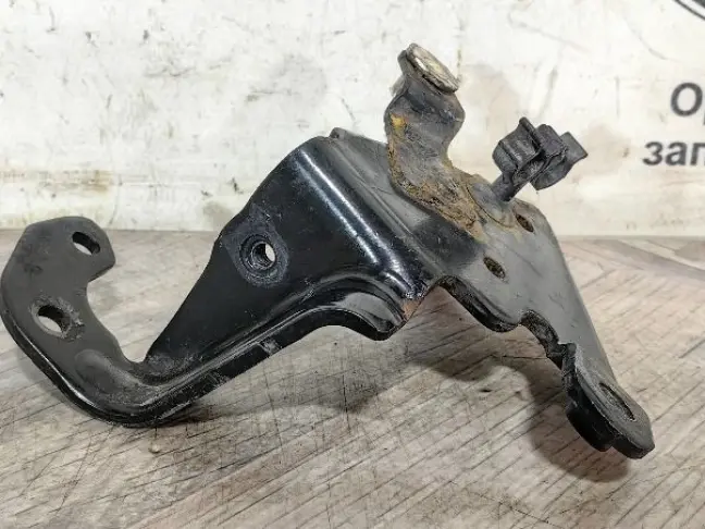 Кронштейн передний DISCOVERY 4 L319 3.0 306DT