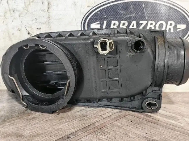 Воздуховод впускной Range Rover Sport 3.0