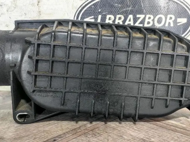 Воздуховод впускной Range Rover Sport 3.0