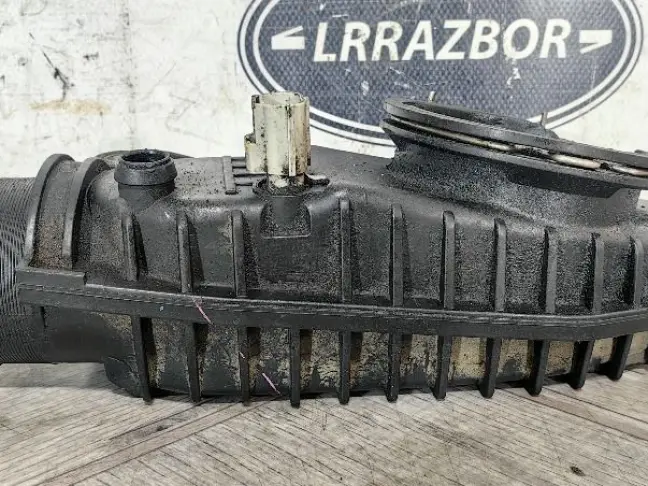 Воздуховод впускной Range Rover Sport 3.0