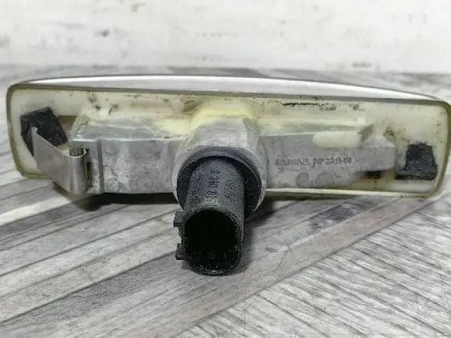 Указатель поворота Land Rover DISCOVERY 3/4 L319