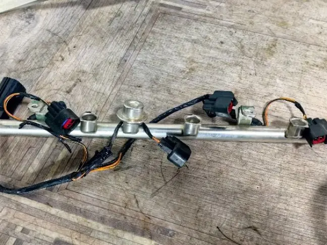 Рейка топливная рампа Range Rover 4.2